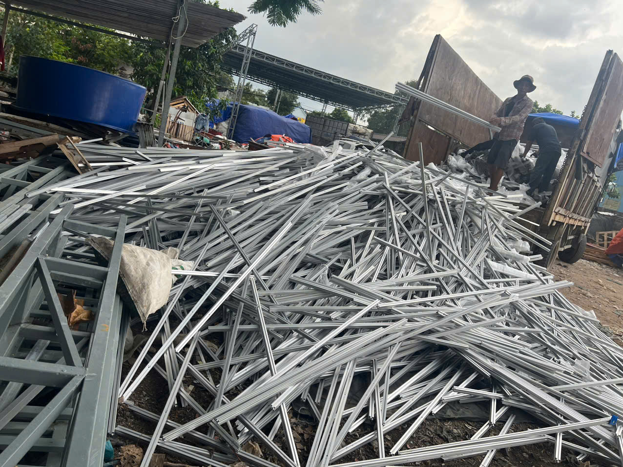 công ty mua phế liệu